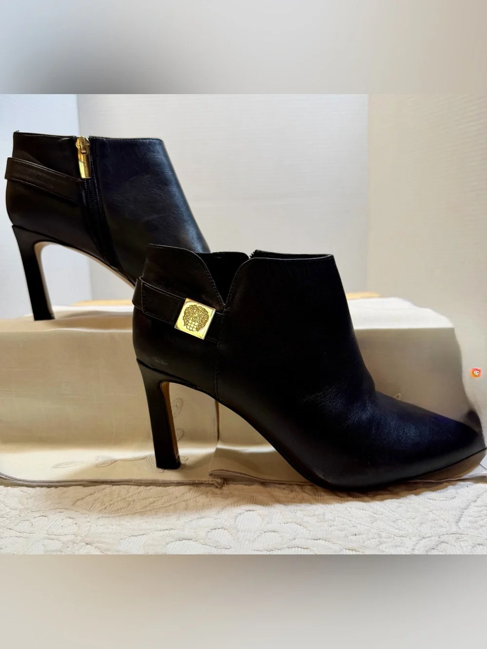 Vince Camuto Black Leather Ankle Booties 3” Stiletto Heels Side-Zip Almond Toe